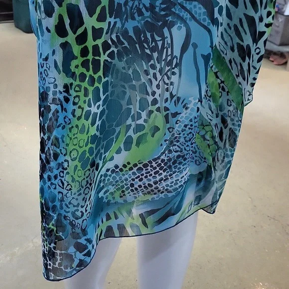 Sheer Embellished Top - Picture 5 of 7